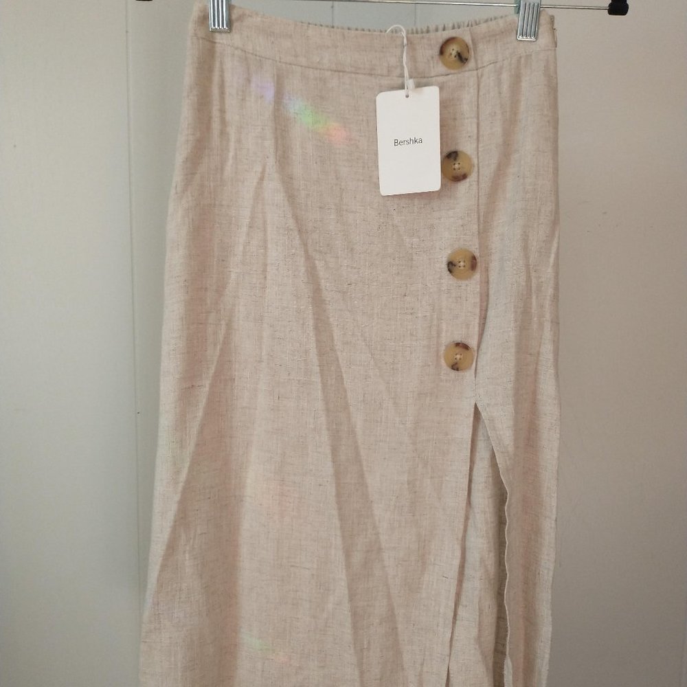 Bershka Tan Skirt - Small - NWT